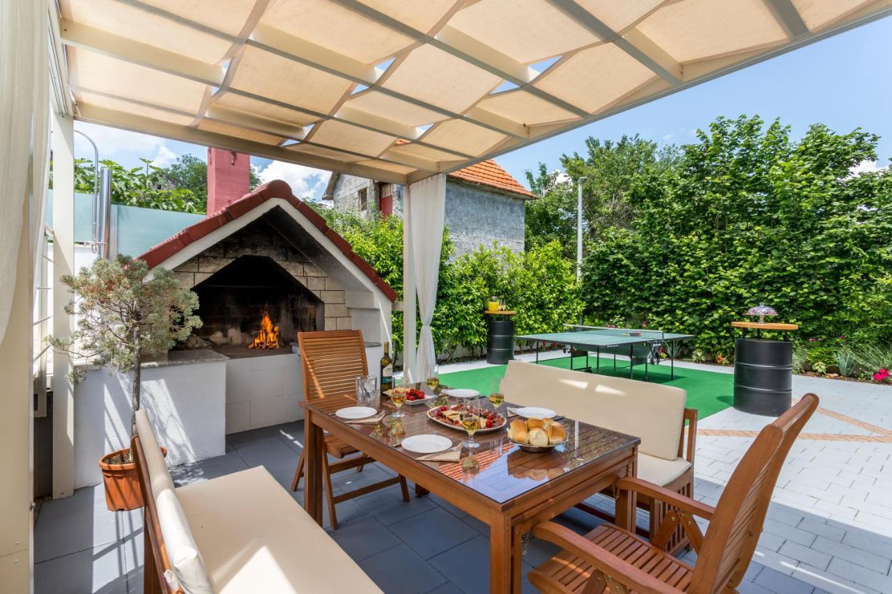 Holiday House Mala Sinj Esterno foto