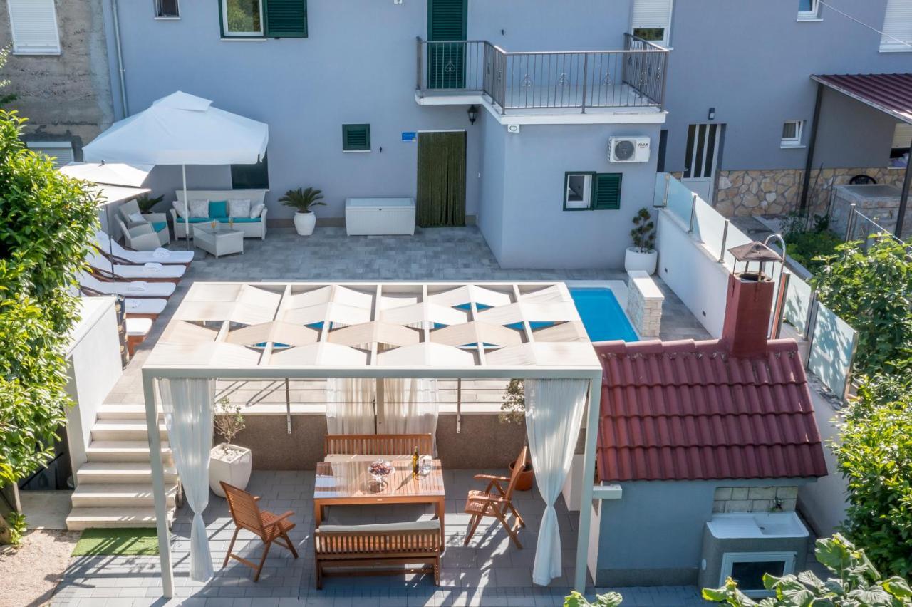 Holiday House Mala Sinj Esterno foto