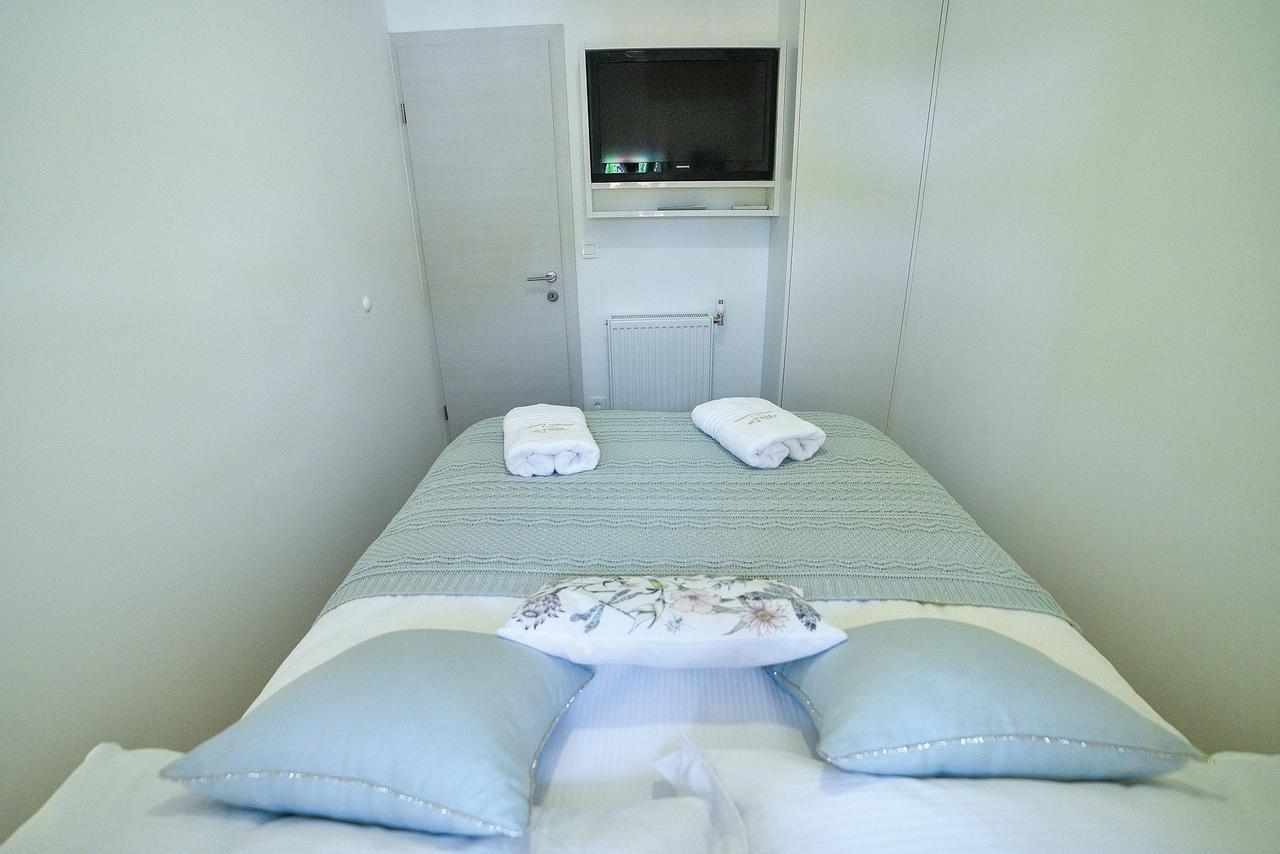Holiday House Mala Sinj Esterno foto